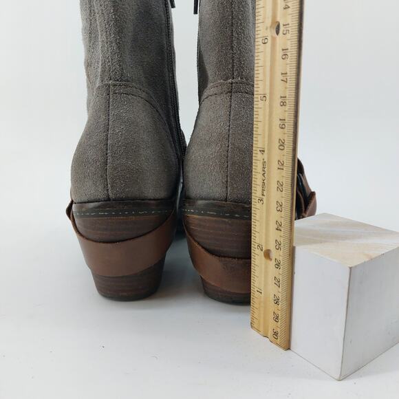 OTBT Bedford Sz 8M Gray Suede Leather Boots Ankle Bootie - Picture 9 of 16